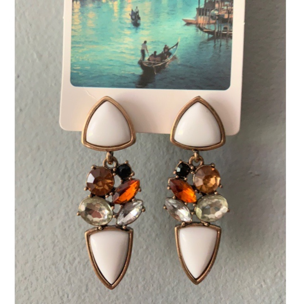🛍Brand New Jewel Tone Stone Dangle Earrings Gold - Picture 1 of 3